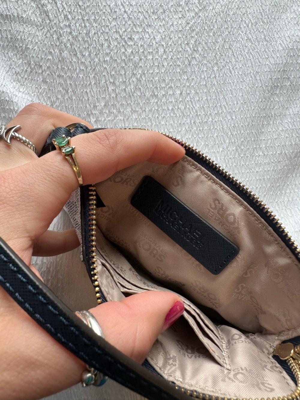 Michael Kors Mini Wristlet Navy Blue & White - Picture 5 of 6